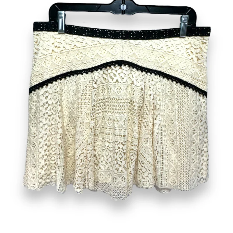 Skirt Mini & Short By Free People In Black & Cream, Size: 10